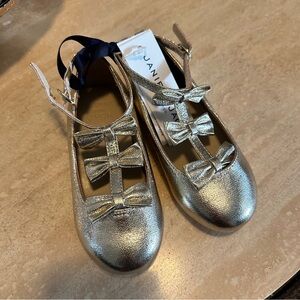 Brand new! Gold ballerina flats